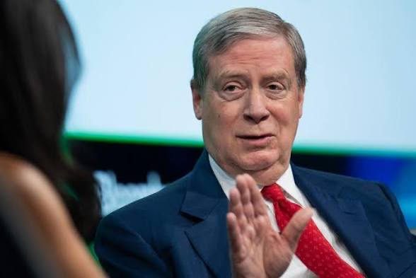 BitcoinNewsCom's tweet photo. STAN DRUCKENMILLER BLASTS BESSENT’S TREASURY BOND BUYBACK STRATEGY

Legendary investor Stanley Druckenmiller, Scott Bessent’s former boss, is sharply criticizing the Treasury Secretary’s attempt to push down long-term yields.

In a new WSJ op-ed, Druckenmiller argues Treasury’s decision to double long-dated bond buybacks from $2B to at least $4B per operation risks crossing the line from liquidity management into outright yield suppression.

“Once markets believe Treasury is defending a price, every rise in yields becomes a test of official resolve, and the operations must grow to survive the tests.”

Druckenmiller argues there is no obvious market dysfunction requiring intervention. Treasury auctions are functioning, volatility is contained and markets remain orderly.

With inflation above target, deficits around 6% of GDP and national debt above $40T, rising yields may simply be the bond market appropriately pricing America’s deteriorating fiscal position.

Suppressing those yields also removes one of the few remaining forces imposing fiscal discipline on Washington.

Druckenmiller goes even further, arguing that buying long-duration Treasuries while issuing short-term bills effectively removes duration from the market and begins to resemble a small-scale form of QE conducted by Treasury rather than the Fed.

And once traders believe Treasury is defending a particular level of yields, they have an incentive to test just how committed officials are to that defense.

His solution is simple. Let the bond market determine the price of government borrowing and fix the underlying fiscal problem through lower deficits, entitlement reform and better debt management.

The criticism is particularly notable given the history here.

Bessent worked for Druckenmiller at Duquesne Capital Management after both had worked under George Soros.

There was a compelling story that some of the greatest macro minds of their generation were finally in positions to confront America’s fiscal problem.

Druckenmiller’s op-ed throws some serious cold water on that idea.

If Washington refuses to address the underlying fiscal problem, increasingly aggressive attempts to suppress yields may only invite the bond market to test its resolve.