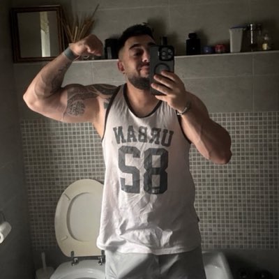 IamNegan22's tweet photo. #NuovaFotoProfilo https://t.co/bg8Zv9252N