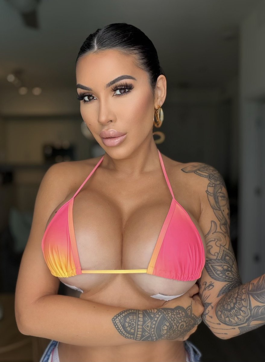SavannaSantosss's tweet photo. Want a sneak peak? 👀😏
https://t.co/Q31CGWyRgI https://t.co/OWcxTJIe7O