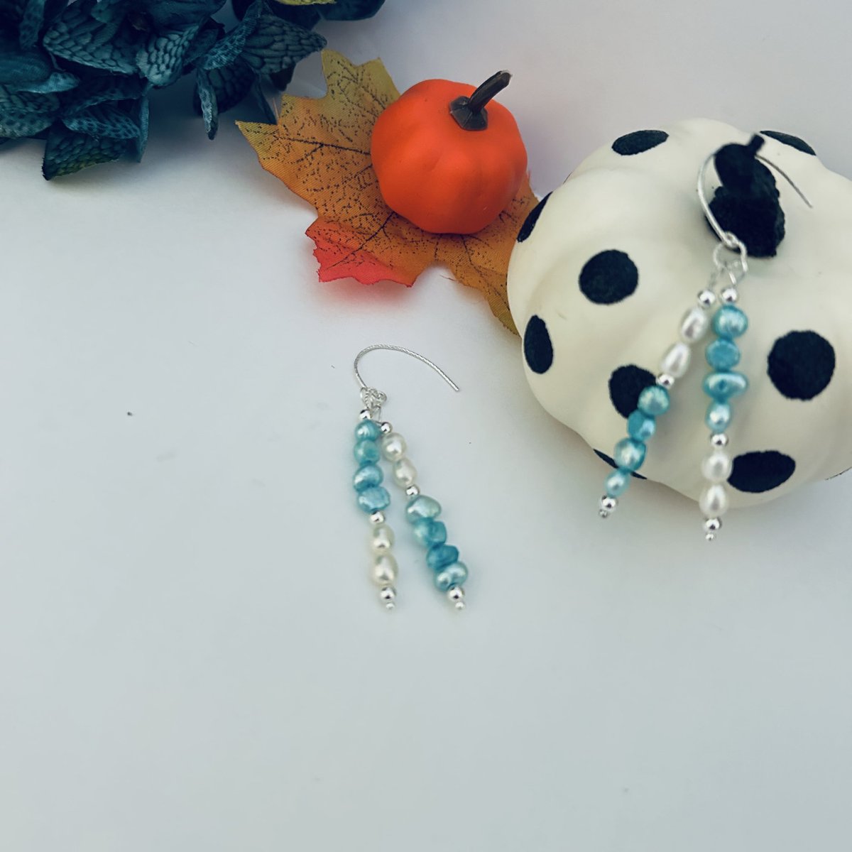 Critter249's tweet photo. https://t.co/tBOrCGlYK8
Check out my shop for #handmadewithlove #jewelry
All #trends
#Pearl #earrings
#MondayVibe #Monday #sale
Pray for World ☮️ Peace
Support 🇺🇦 Ukraine https://t.co/Qkwb2KSimT