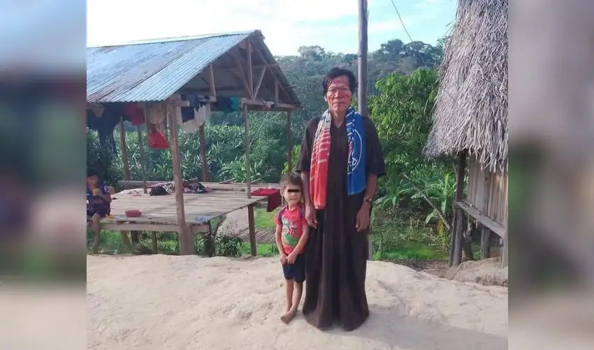 Ecocentristas's tweet photo. #LOÚLTIMO Líder indígena del pueblo Ashéninka, Américo Pascuala Tomisha, de 57 años, fue asesinado a balazos mientras protegía el territorio de su población contra presuntos terceros que extraían aceite de copaiba. 

#Ucayali https://t.co/9SfzmL1RLq