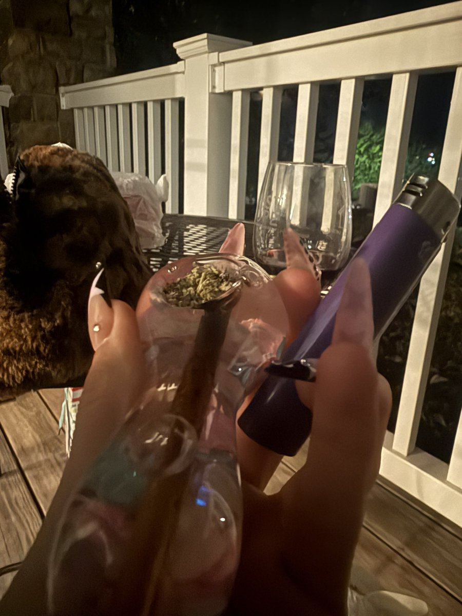 lalabbgrl's tweet photo. perfect night, every night https://t.co/NDQLN2VyxH