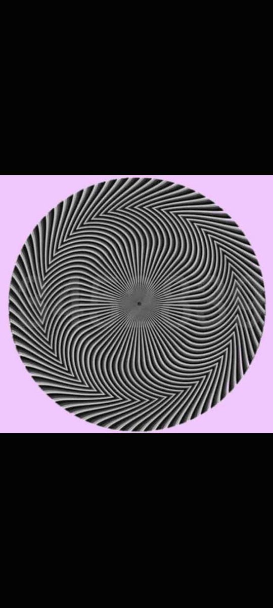 CharlizeThmoxl's tweet photo. Eye test 👁️ 

So far, no one has found the number in the box yet ?

What number do you see https://t.co/mLcufrTaYt