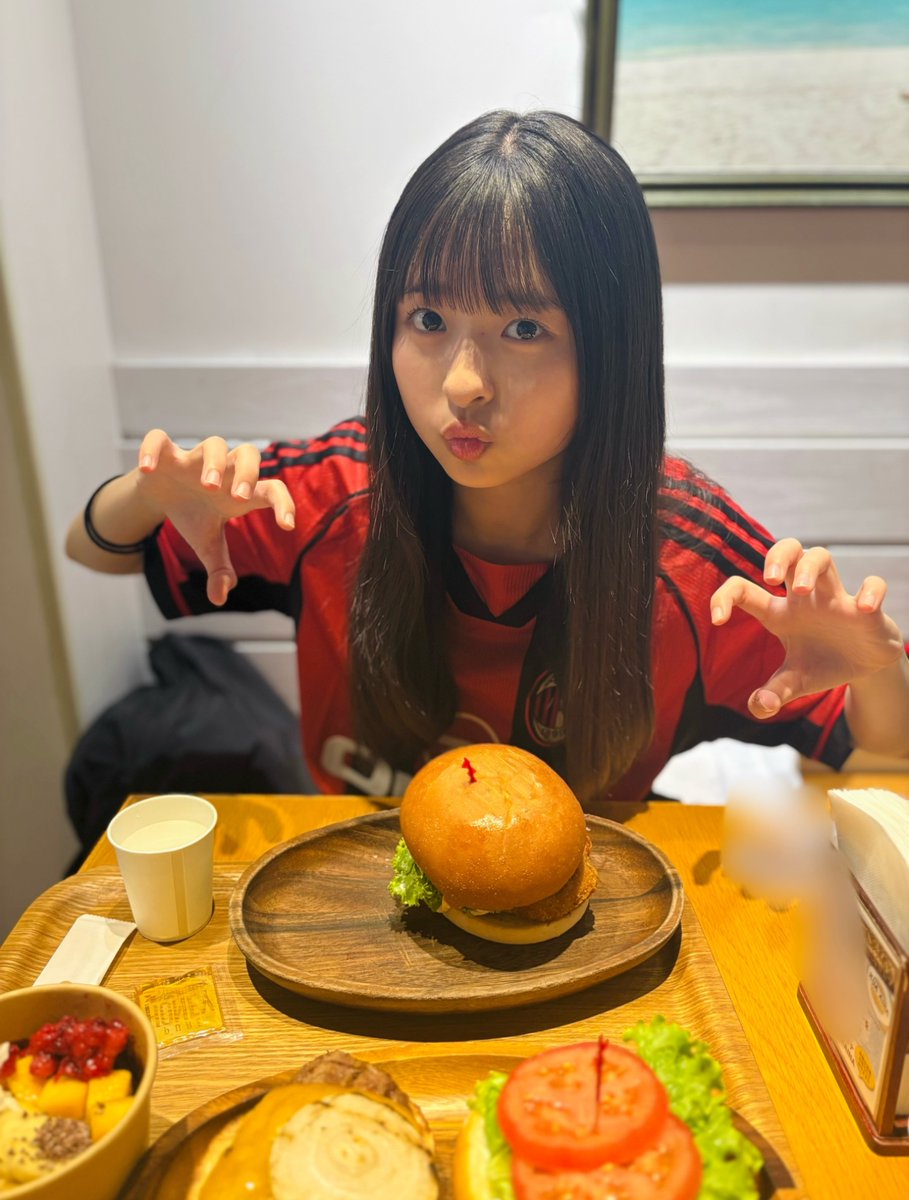 DEKO_2828_TDF's tweet photo. おはようございます🎆昨日は買いドキ！は寝てましたが、おはるちゃんの写真に癒されました☺️えびちゅうちゃんのファミえんダイジェスト観ていまだに余韻に浸れてました☺️GIFTの特番は録画して就寝😴今日はののかまるお誕生日🎉イケティるTV 華大さんと千鳥くんを楽しみに♫がんばりマツコ(๑˃̵ᴗ˂̵)و https://t.co/I2q08f7Cqb