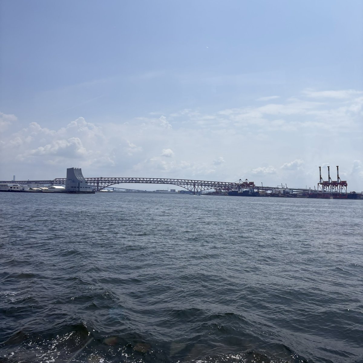 my_slow365's tweet photo. 自分の境涯にあう人が自然に集まる
同じ波長同士が引き合ってしまうからかな

一念の違いは大きく時に怖い

自分の生命から発する波長というか一念が出会う人も変えていく

題目は自分を変えるだけじゃなく
善き縁を引き寄せる力になるってことを実感

今 私の周りにいてくれる素晴らしい縁に感謝して https://t.co/Z7hyLTJzA3