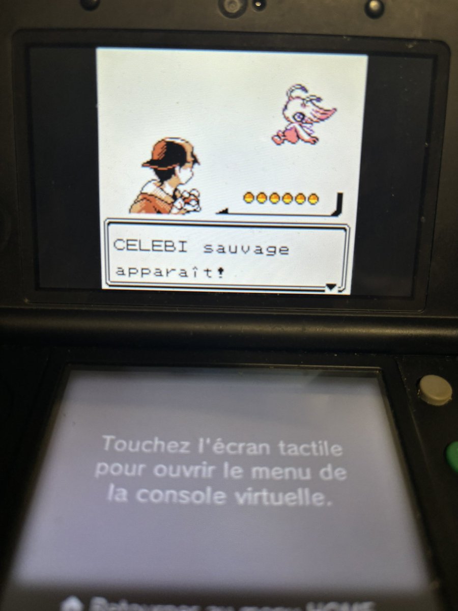 Alsamet_t's tweet photo. Celebi Shiny qui tombe en 1702 resets je suis tellement choqué 😭

J’avais trop peur de pas le trouver avant la fermeture du home https://t.co/kGDf3JVA2m