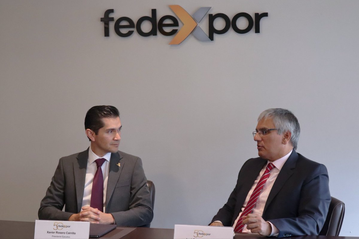 Fedexpor's tweet photo. @xavirosero , presidente ejecutivo de FEDEXPOR, tuvo un encuentro con José Eduardo Zeballos, Embajador de la República del Perú en Ecuador.
Durante su reunión se analizaron mecanismos y oportunidades para fortalecer el intercambio comercial entre ambas naciones en el marco del nuevo contexto político de Perú 🇪🇨🇵🇪

Estos diálogos son fundamentales para reforzar la integración, potenciar la seguridad y cooperación transfronteriza y generar más oportunidades para las exportaciones.