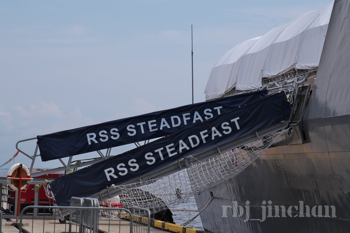 JinRbj's tweet photo. おはようございます
RSS STEADFASTその他色々
#rsssteadfast
#singaporenavy
#tokyointernationalcruiseterminal
#pentaxk3mkⅲ
#pentax_da1685 https://t.co/n5z4dal4hS