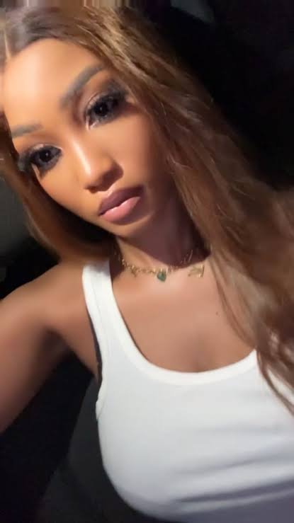 DjantraPro's tweet photo. Elle c'est Teresa Bouquette une influenceuse de la belle famille. Et c'est ce genre de vidéo que vendent la plupart les soit disant influenceuse pour se faire de l'argent et venir vendent des rêves à nos petites sœurs https://t.co/BzuJwHvz7F