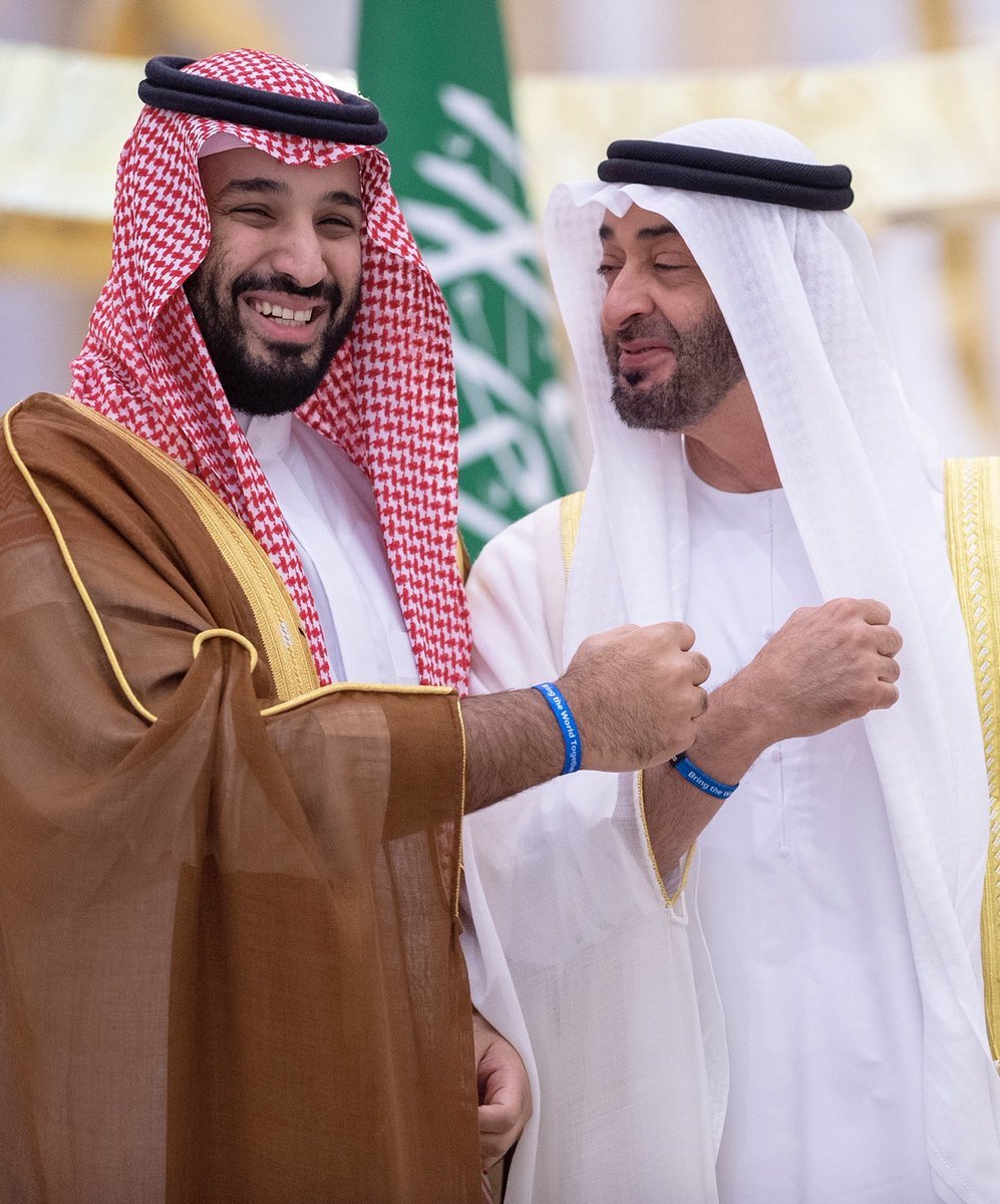 MHbyb2350's tweet photo. انا زهقت من شويه الحوش المغفلين الذى عمى على قلوبهم والله الاسلام منكم براء وصلت معنا اننا نشمت فى بعض ده اضرب وده اضرب وده اضرب وفرحانين فى بلاد بعض هل هذا هو الاسلام منذ سنتين فقط كان يضرب المثل بمصر والسعوديه والامارات راجعو انفسكم واعتزلو الفتنه خلو قدوتكم ابن وقاص وبن عمر https://t.co/r5vffecn6c