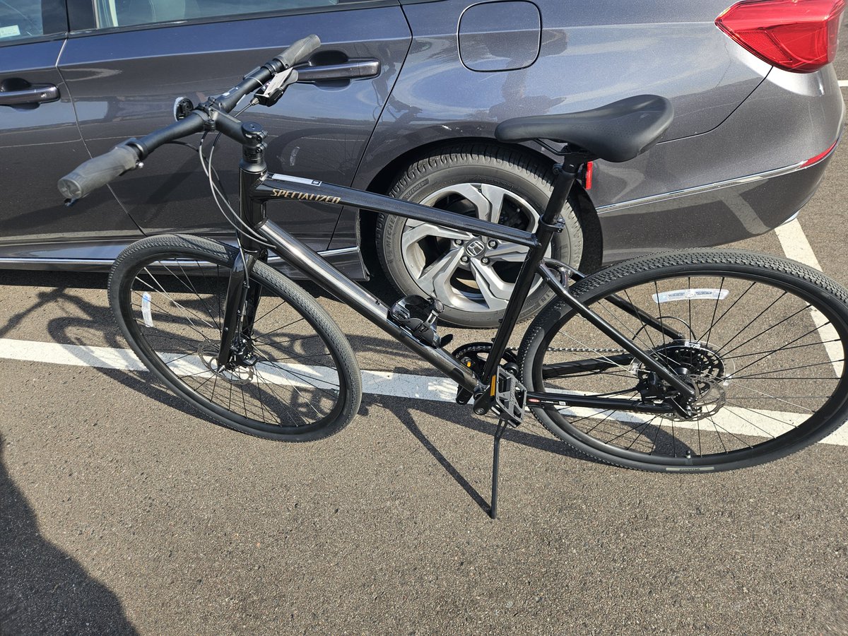 KaydeWoof's tweet photo. After quite a few years since I last owned one I bought a new bike today. His name is Bichael. https://t.co/zzVzhRfGOG