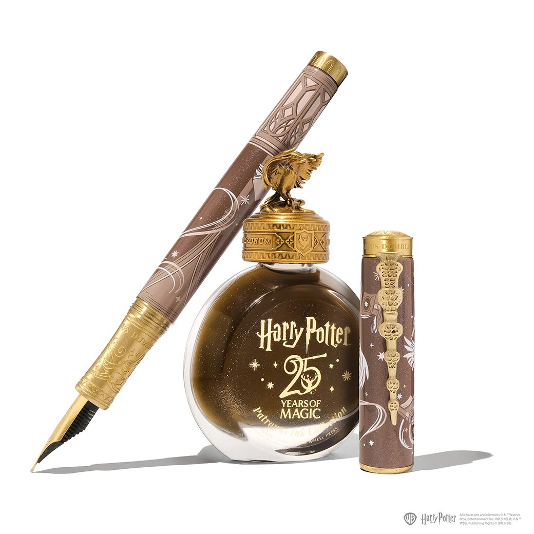 y_knowledge's tweet photo. ~ Ferris Wheel Press X Harry Potter ~
이번 페리스 휠 프레스 25주년 해리 포터 콜라보 이미지 떠서 가져왔다.
위치 차례대로
해리 포터 - 덤블도어 - 스네이프 - 디멘터

공식 판매가는 마스크 펜과 38ml 잉크 세트 기준으로 179달러.
이쁘긴해... 
타래로는 발색표~! https://t.co/xGpAQLghAI