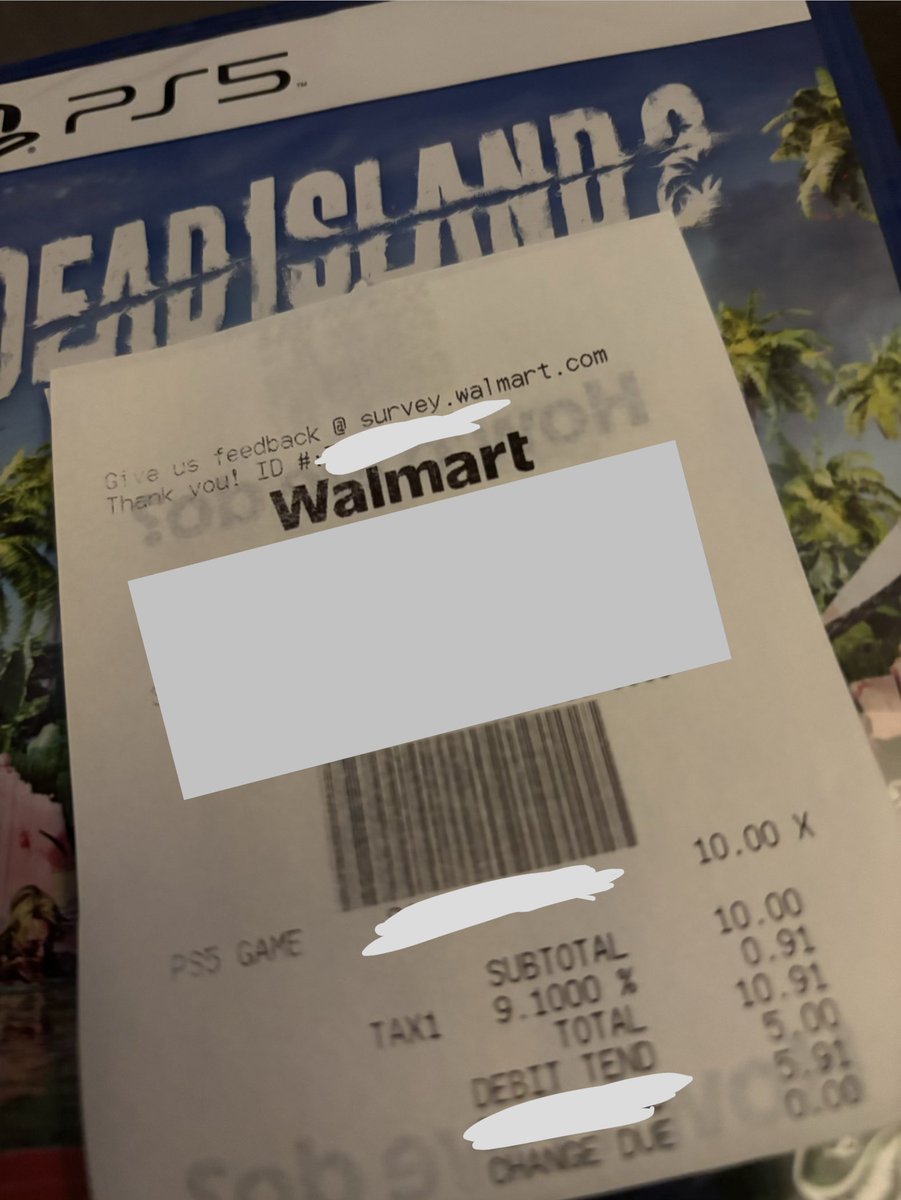 s1nicki's tweet photo. own the game permanently for $10 or buy a license for $50 hmmmm such a hard choice https://t.co/UAGUodqjcV