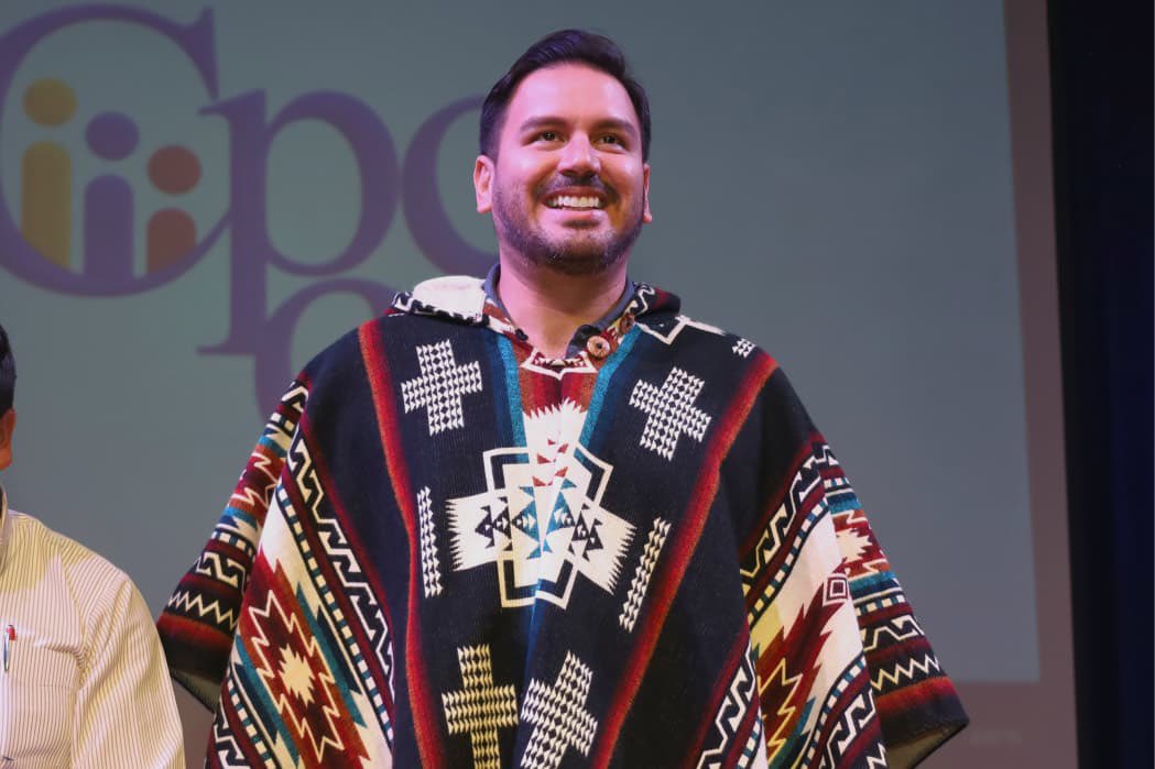 AndresFantoniB's tweet photo. A toda la comunidad educativa de Imbabura, que día a día lo da todo por la educación, gracias por ser parte de este hecho histórico, de un nuevo espacio para la ciudadanía kichwa hablante, para que su aprendizaje conecte con su identidad y cultura. 

¡Este gesto de hermandad, respeto y compromiso siempre lo llevo en mi corazón!. ♥️ 🇪🇨
 @SEIBEec
