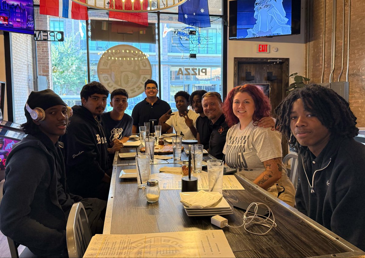 CoachHenzler's tweet photo. Many of my favorite memories from football seasons come from spending some time with our boys OFF the field

Tonight was the 1st #SeniorSupper, this week at Good Side Pizza- unbelievable food &amp; great service.
AND supporting a local business in our attendance zone!

#ToeTheLine https://t.co/tneFjsafkY