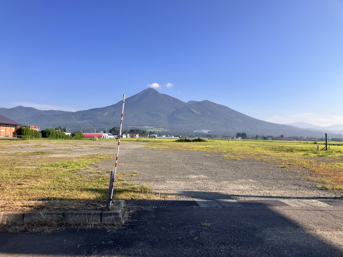 BigUTSUWA's tweet photo. 福島県磐梯熱海の源泉掛け流し共同浴場で朝風呂🙌
熱いお湯と冷泉があって、交互に入るとデトックスになると、ご一緒したマダムが教えてくれました。
近所にこんな温泉がある暮らし、本当に憧れる！ https://t.co/mpkHUZnK0f