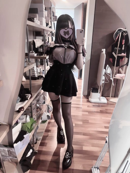 TheBitch12's tweet photo. メンヘラのすっぽんぽんはコメ欄 https://t.co/TeRAzrmX5a