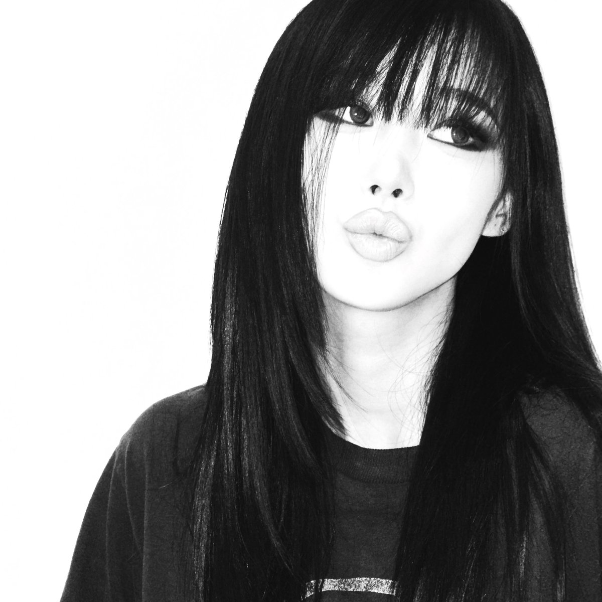 2330files's tweet photo. 260709 | 🌙💬

-📸x3
“🖤” https://t.co/T3SnxsfdGC