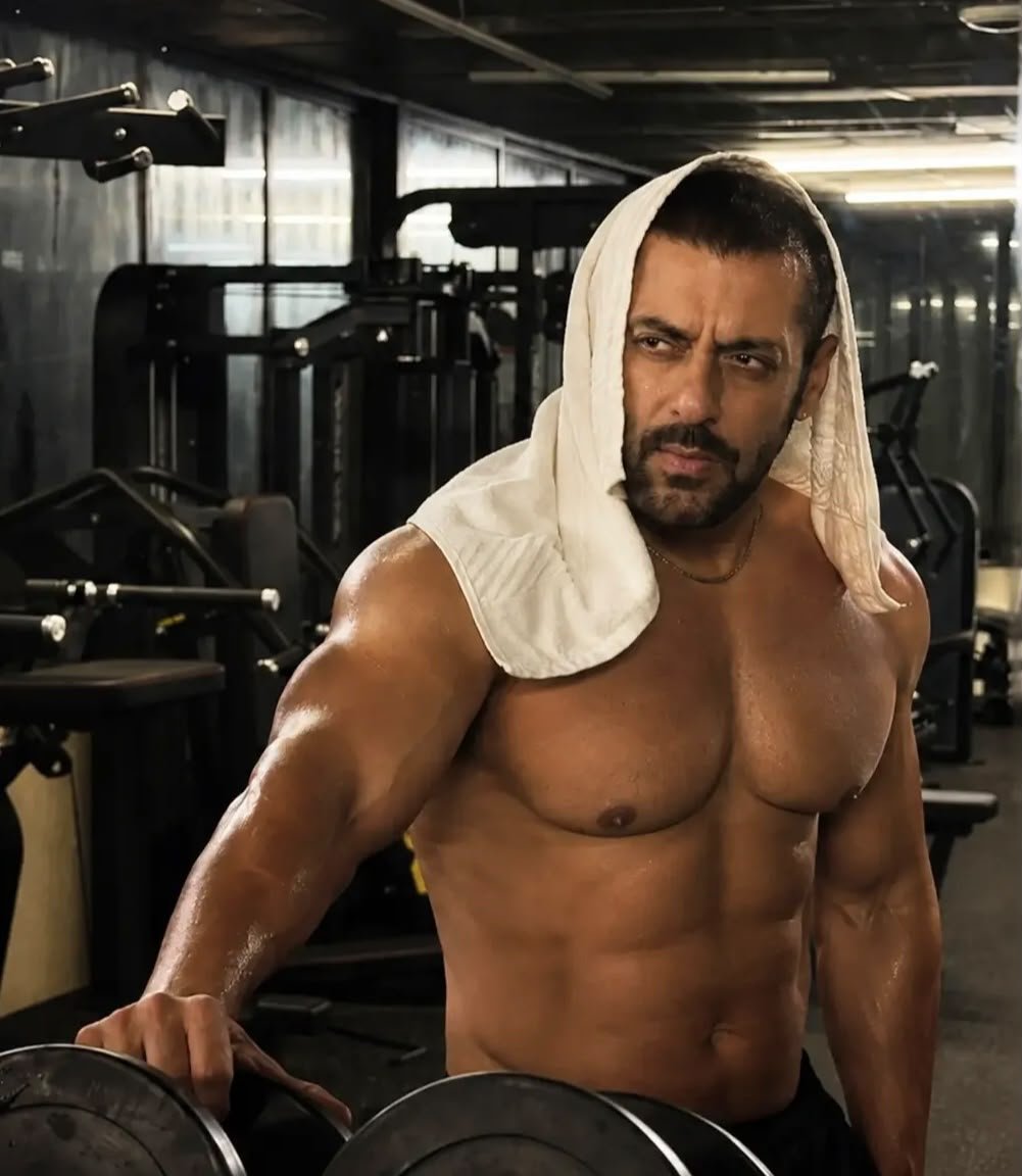 BeingSohail__'s tweet photo. Great update #SalmanKhan &amp; Raj DK's film goes on floors in Jan 2027.

Best part Monster is already 50% complete with just 50 days of shoot left. &amp; by the time Raj &amp; DK begin Bhai's #BiggBoss20 stint will be over.

Everything is lining up perfectly. Can't wait for EID 2027. 🔥 https://t.co/rIFf5VJbCa