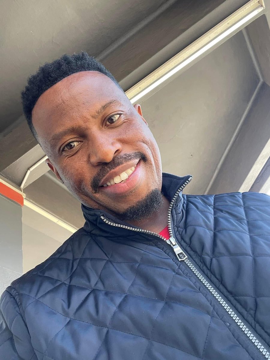 zamalekhula's tweet photo. #ZamaLeBus #SassaCult #Run #Runner #Running #FetchYourBody #HalfMarathon #Marathon https://t.co/6NSGYH9oC5