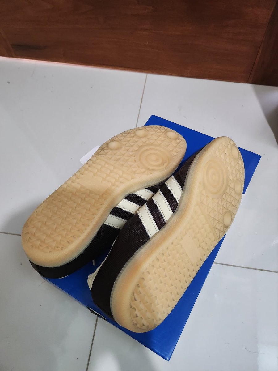 olweisaprl's tweet photo. wts adidas samba ukuran 42. harga asli 2.2 aku jual 1.8 aja https://t.co/0MbshsFIrb