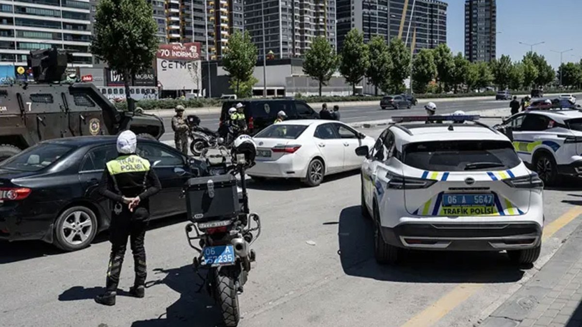 halktvcomtr's tweet photo. NATO zirvesinde mesai yapan polislerin mesaileri ödenmedi

https://t.co/hqjsuvWam0 https://t.co/jZWoxVlx9e