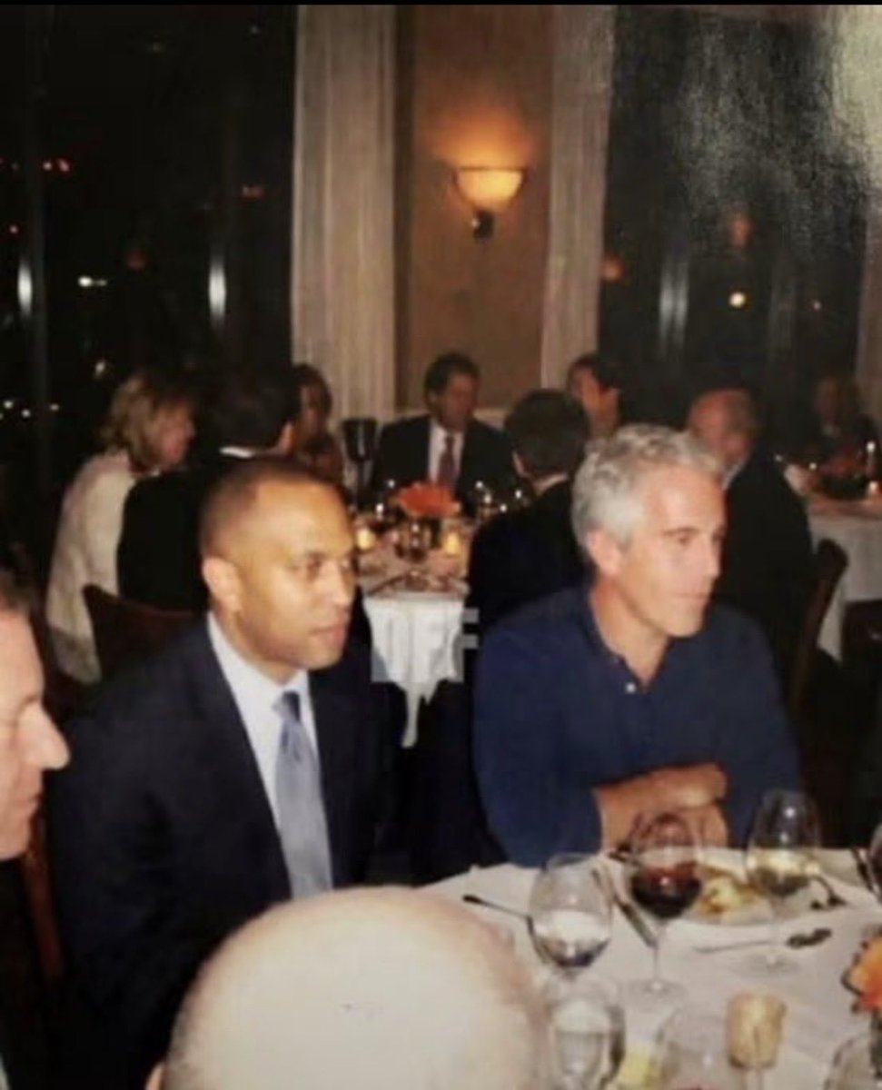 1063B's tweet photo. @RepJeffries Care to explain what’s happening here Temu? https://t.co/DwQ6nSwlE9