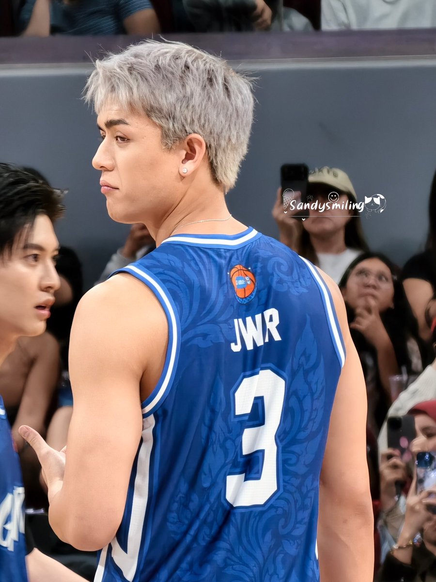 sandyysmiling's tweet photo. เป็นน้องจอสได้เปล่า

#StarMagicxGMMTV

#StarMagicAllStarGames2026 

#JossWayar https://t.co/Yw0EDWtdbn