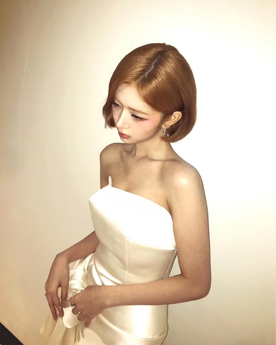 reinyourbackup's tweet photo. 레이밥은먹엇겟지?....... 잘살아 https://t.co/o4EvswdZC4