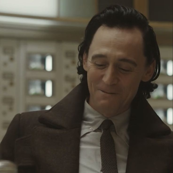 lovesicklokii's tweet photo. ugh i love expressive loki that was comfortable being himself https://t.co/N37QJZLm1i