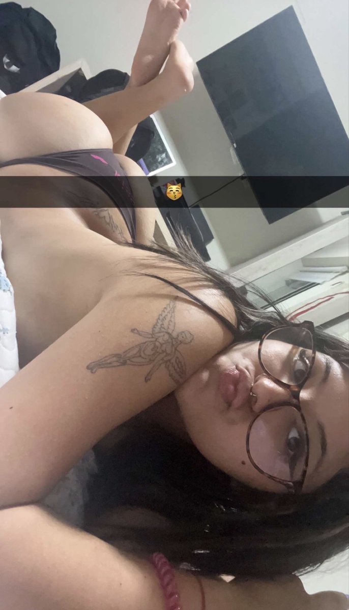 KittyKatFeet1's tweet photo. Dm me I need a big cock #Latina https://t.co/hgt72gTF0h