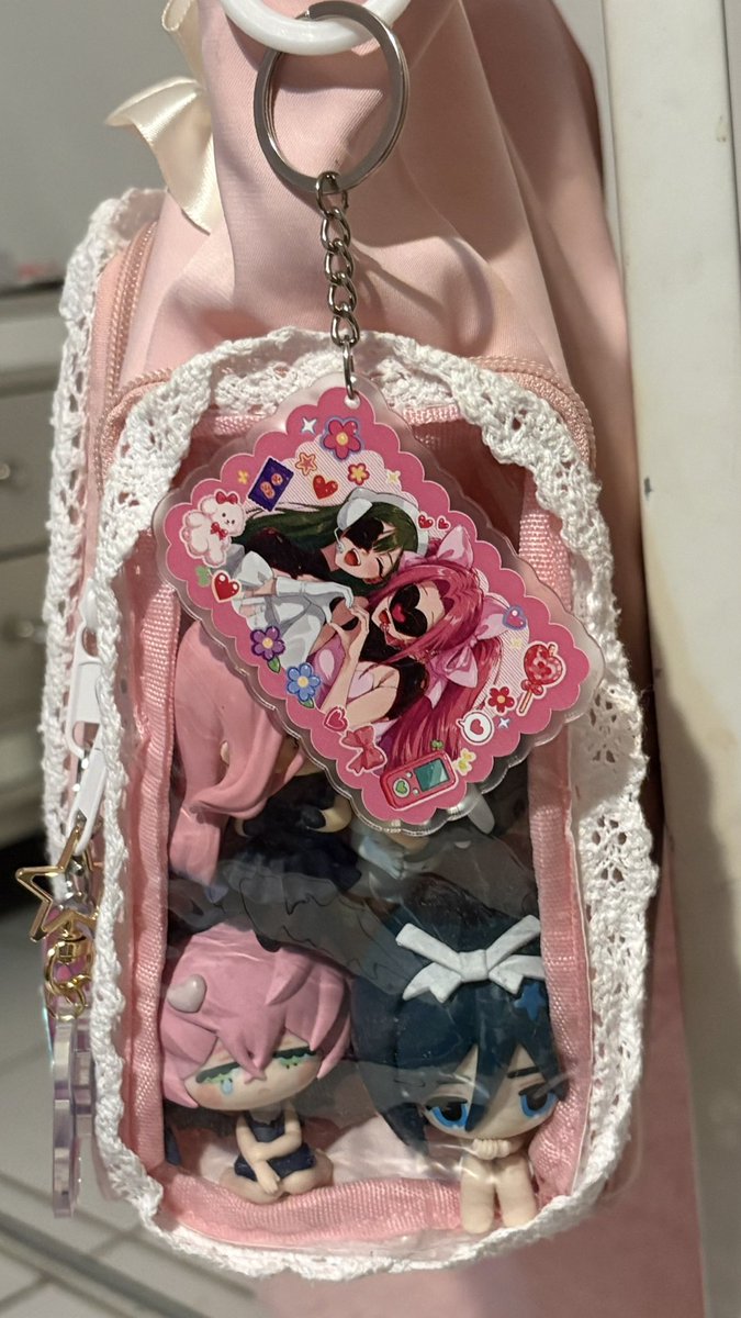 goldcleat's tweet photo. itabag progress >:3 https://t.co/WXfNnyi4WT