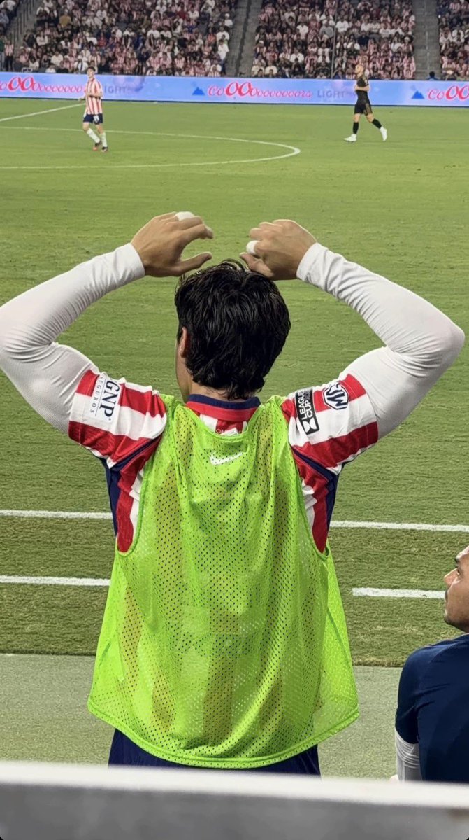 leyleyyzzz's tweet photo. diego campillo del campo, THE FUCKING MAN YOU ARE. https://t.co/sJHK68jogy
