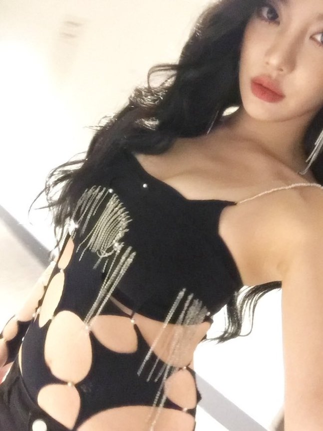 totallynolan's tweet photo. damn, everthings shes do is so freaking cool https://t.co/I9y185Ij1r