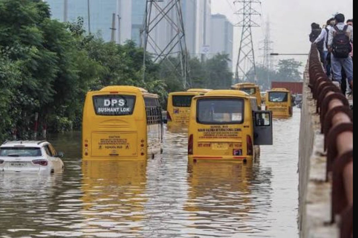 akhileshsharma1's tweet photo. Gurugram is the new Minto Bridge? https://t.co/m0WsM93nzL