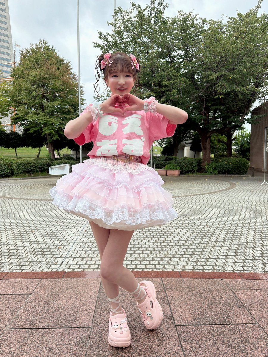 moeazukitty's tweet photo. 今週土曜は渋谷フリーライブ！！

2026年８月29日(土) 
📍タワーレコード渋谷店 9階イベントスペース（屋上）
https://t.co/bSkXw7PKrr
11:50〜ミニライブ＆特典会

#アイオケ さん #ベビブレ さんと合同です￼💗たのしみ🐰💗
#もえあず https://t.co/YffRhCsQ7E