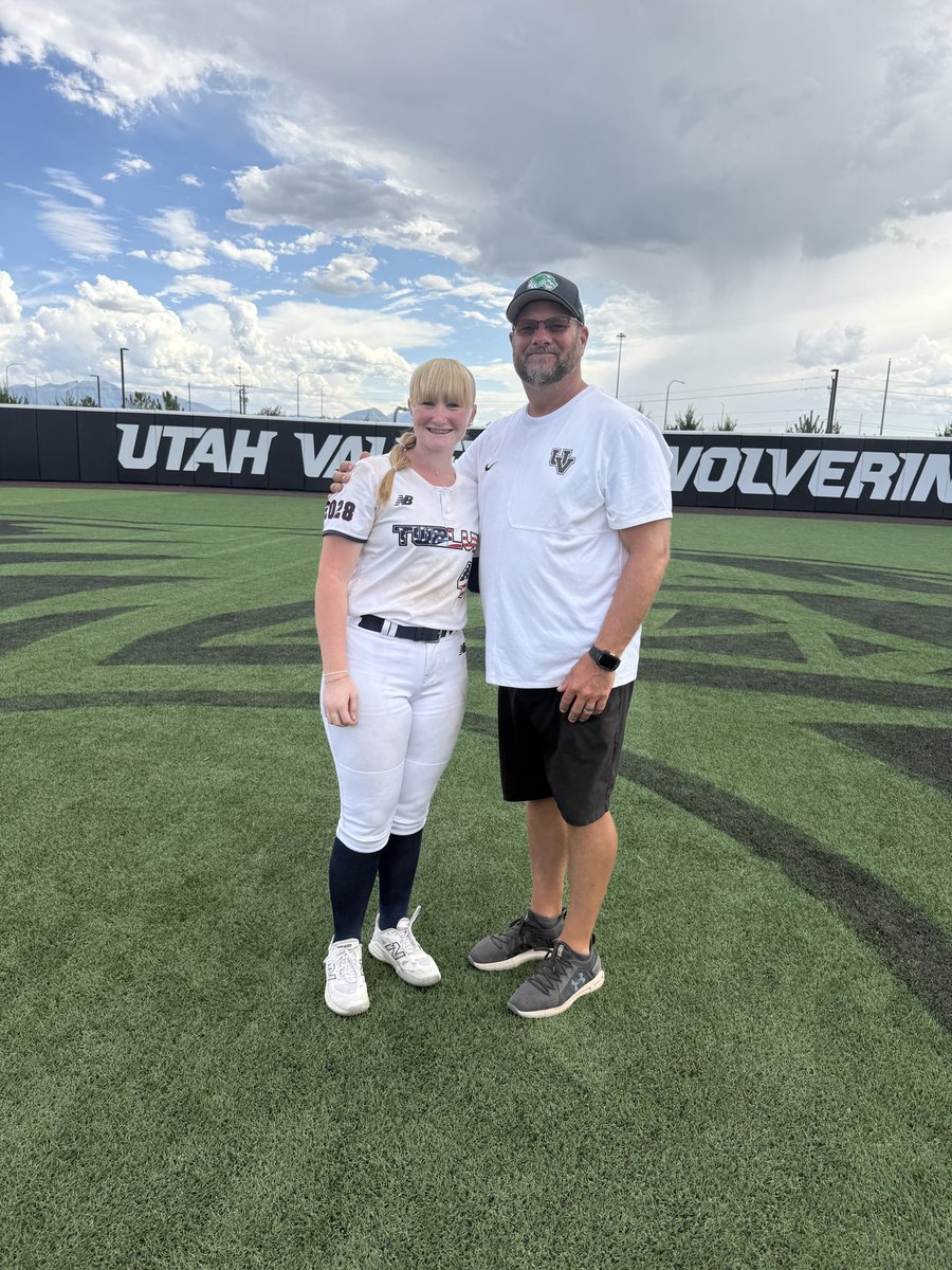 MaddiePrice2028's tweet photo. I had the best time with @UVUSoftball !!! Thank you so much @coachCThomson for a great day! 💚 #valleyforged @TwelveRecruitSB @SoftballTwelve @AdrianKayle3 https://t.co/3KX9W3ejG3