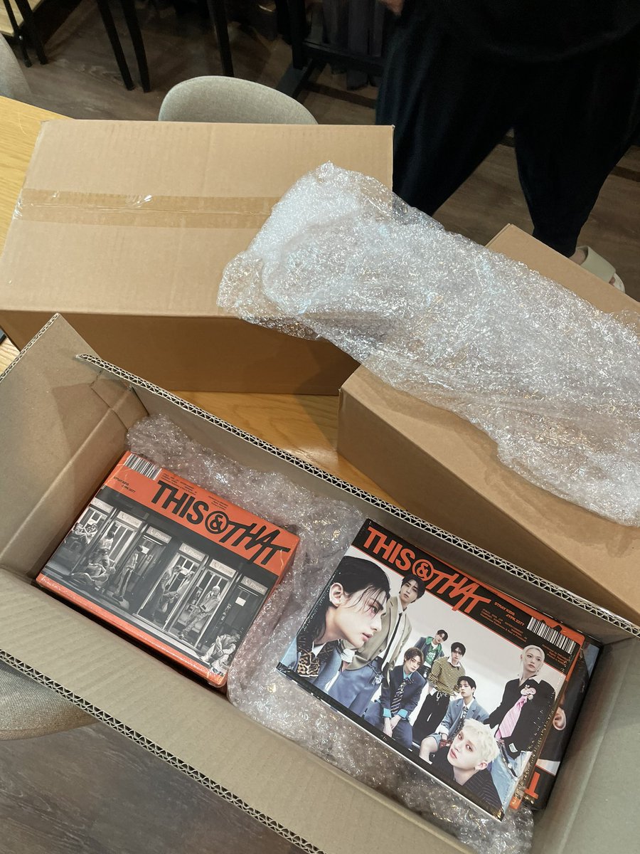 Fanista_Latam's tweet photo. ¡Los álbumes del sorteo internacional de Stray Kids ya llegaron!

Si aún no has participado, ¿qué esperas? 😱 El sorteo sigue ABIERTO 💖

👉🏻Entra en https://t.co/h3AadrDAQn para participar ya y no quedarte fuera. ¡Muchísima suerte!

#StrayKids #STAY #Kpop #ThisandThat https://t.co/HOMhBpnfLU