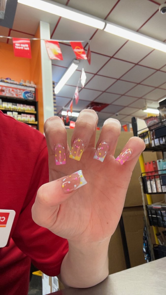 AlcesAndersoni's tweet photo. @YungmoneyMads Omg thank you!! They’re pretty grown out by now but here’s a picture from when I first got them!! I based the design of pinkie pie! :)) https://t.co/ASB4lu6ynC