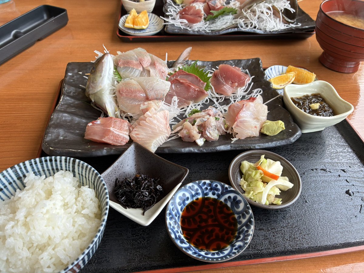 roni_0u0's tweet photo. 伊東温泉〜熱海へのプチ旅行

土砂降りの花火大会も思い出になり大変満足です https://t.co/FMQwXCFMch