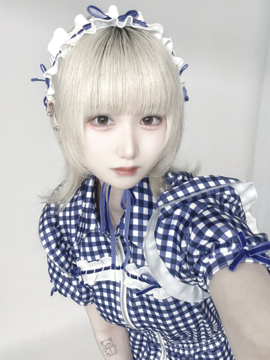 shiroiyasan's tweet photo. 推し色、💙 ˖ ࣪⊹ https://t.co/WZBiycUOtI