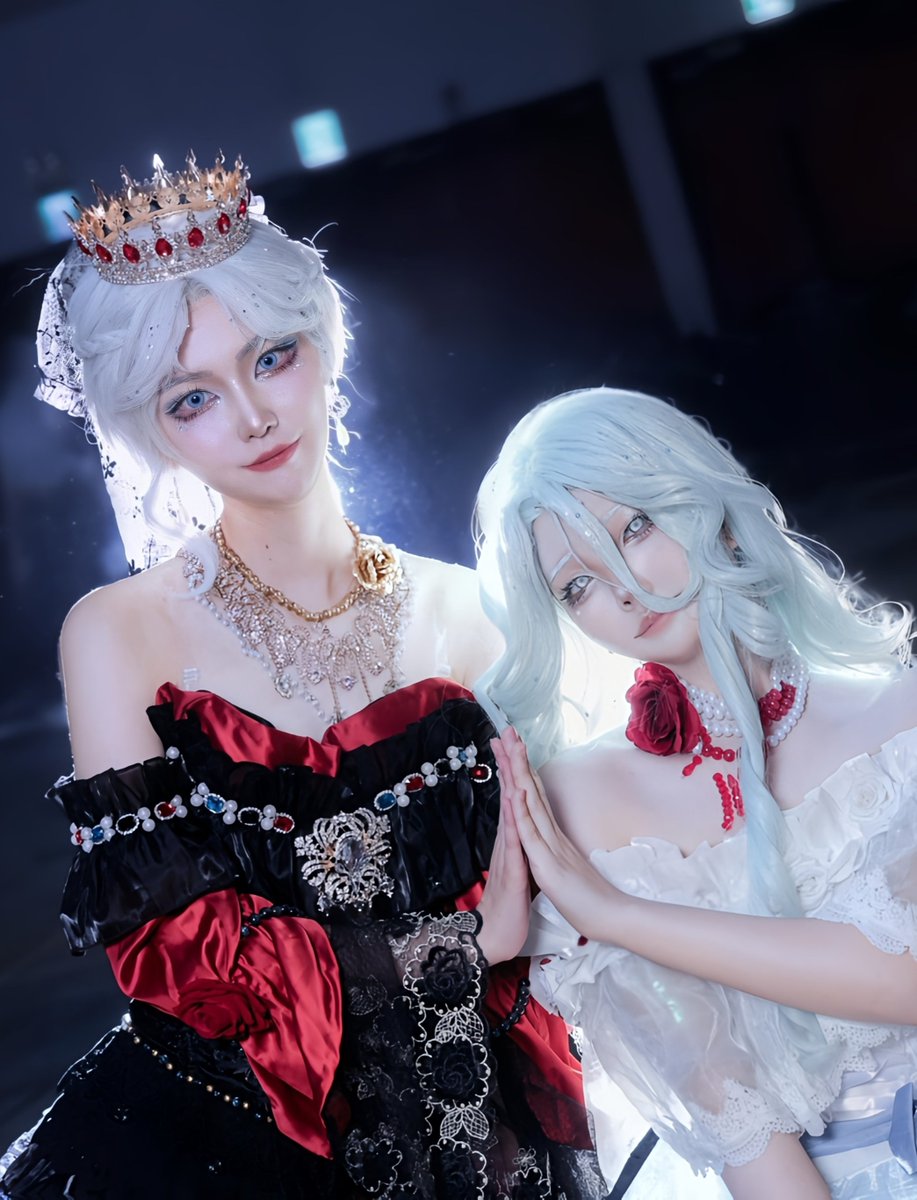 ForAllSion's tweet photo. Bloody Queen.

#IdentityV #Cosplay #IDV https://t.co/ru83C7T7rG