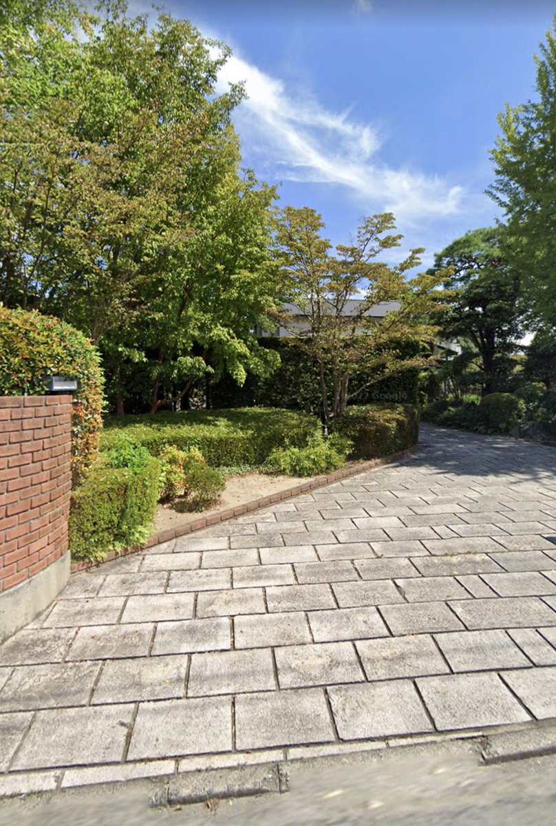 yabe1002's tweet photo. ふざけた県議💢蔵内勇夫‼️

Googleで蔵内勇夫事務所と検察🔍したら、すぐにでる、蔵内勇夫✨事務所‼️

その前に、大きな1000平米　近くの豪邸‼️

県民の税金で、汚れたお金💴で建てた自宅🏠があります。

筑後のくだらない公園🛝3億5000万モニュメントより、いい観光スポット😊です❗️

Googleにすぐ検索🔍できるて、どれだけ悪者🦹か、よくわかりますね‼️

ふざけるな‼️

県民の税金を返せ‼️

ワンヘルス事業　凍結‼️