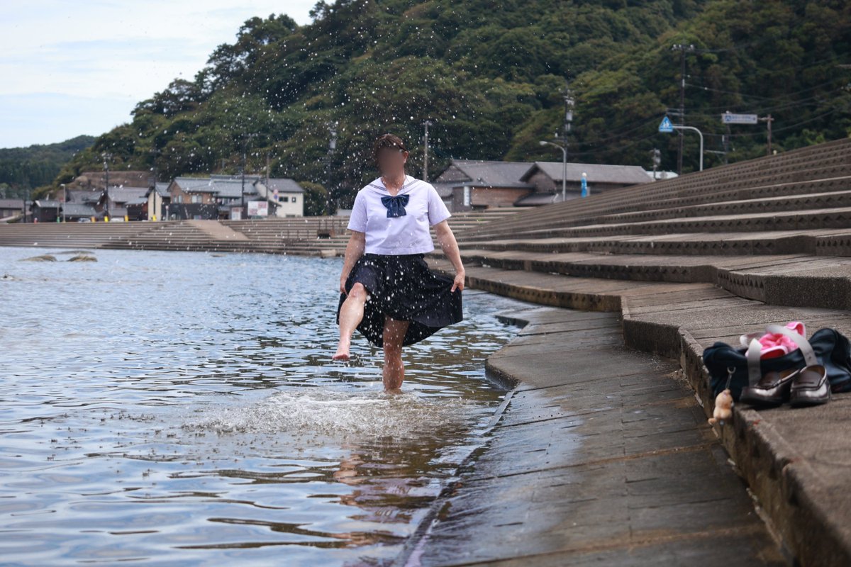 hiromiday's tweet photo. 夏は足湯！？
#夏休み #海 https://t.co/gKwZ7vMm1z