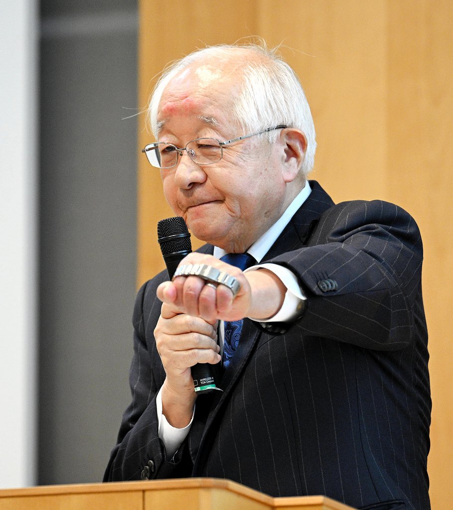 Tanakaseiji14's tweet photo. 誰が！
感じるんだよ！
アホか！

田﨑史郎氏「公明党や創価学会の大事さを感じていない人が多い」 https://t.co/aTjxTdd6zZ