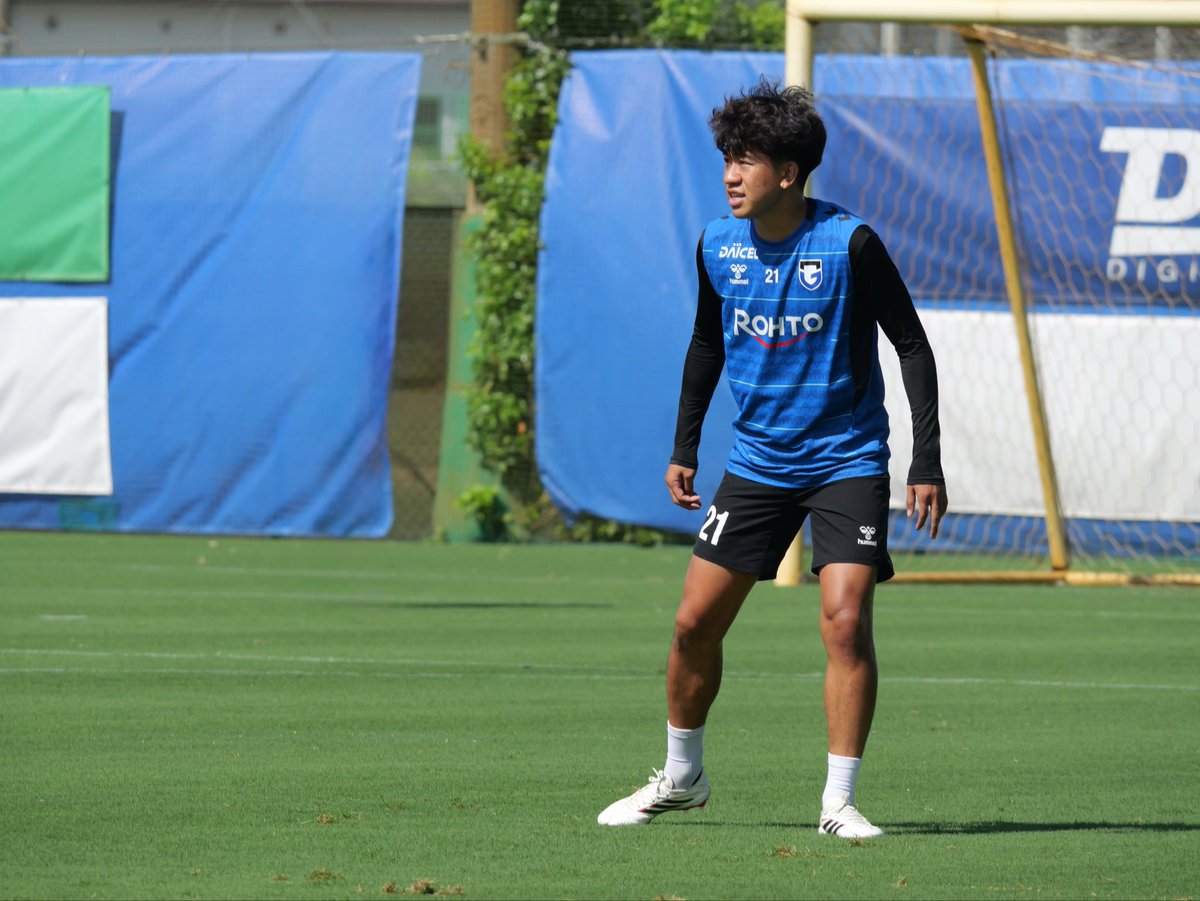 GAMBA_OFFICIAL's tweet photo. 明日は天皇杯🔥
平日開催となりますが、多くのファン・サポーターのご来場お待ちしております！

🏆天皇杯 JFA 第106回全日本サッカー選手権大会2回戦
🆚#レイラック滋賀FC
🗓️8/26（水）
⏰19:00
🏟️#パナソニックスタジアム吹田
📺@sptv_football でLIVE配信

#ガンバ大阪 #GAMBAOSAKA https://t.co/YUjzISVfFa