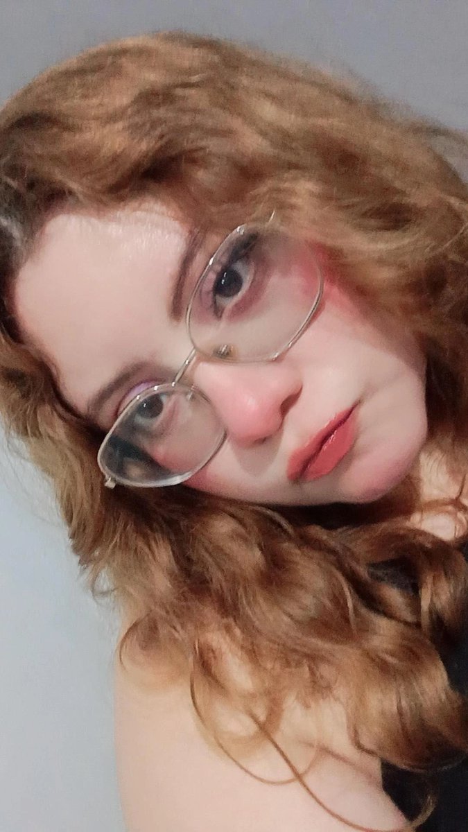 luvcatsoobin's tweet photo. salí a buscar chamba nada más para q nadie me contrate we https://t.co/qRfxmFE41w