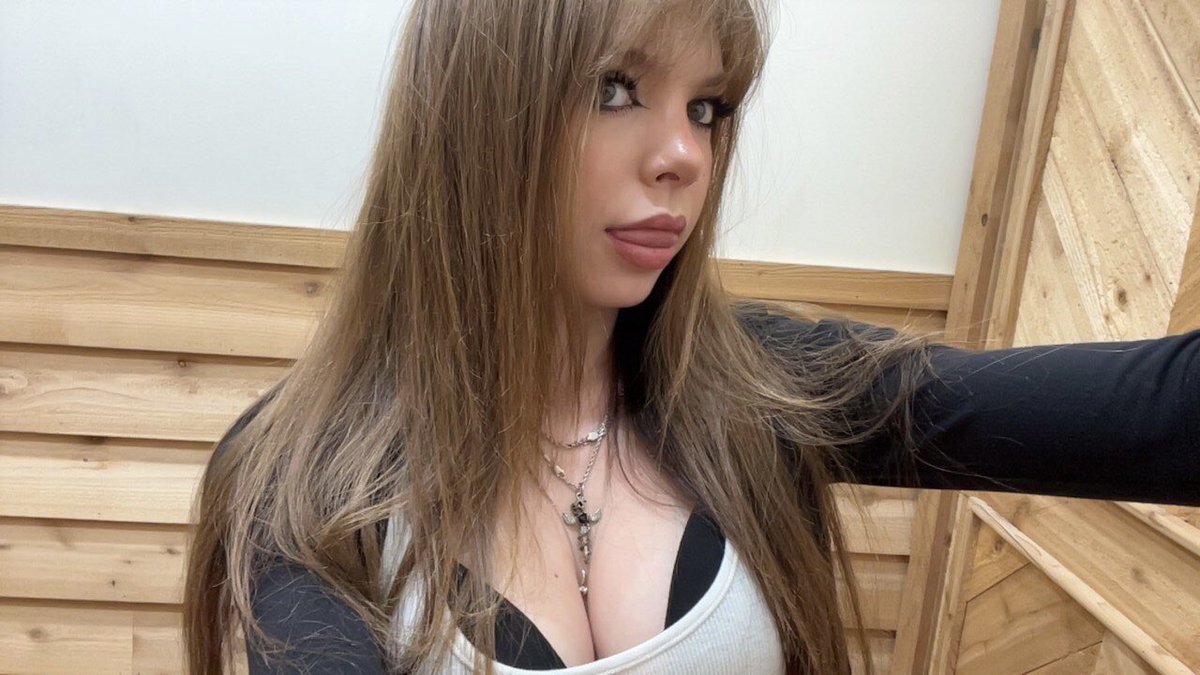 willowpinkparad's tweet photo. Dont dm me I’ll pee on u to mark territory https://t.co/8GoJ91ERbQ