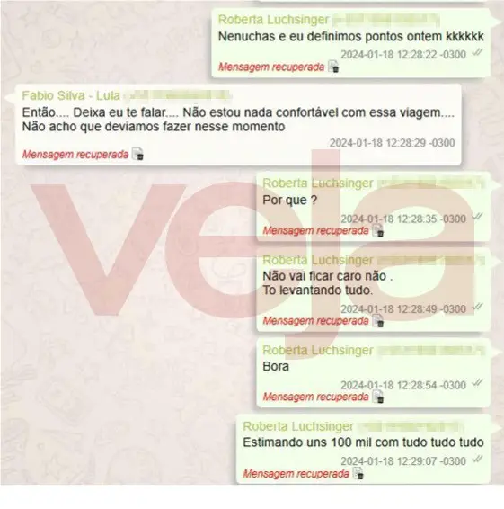 RafaelFontana's tweet photo. Vazou mais uma conversa, vai vendo a vida espartana.

Roberta: A viagem não vai ficar cara, só R$ 100 mil.
Lulinha: Para os 8?
Roberta: Não, R$ 100 mil para cada. https://t.co/NtQpuuattl