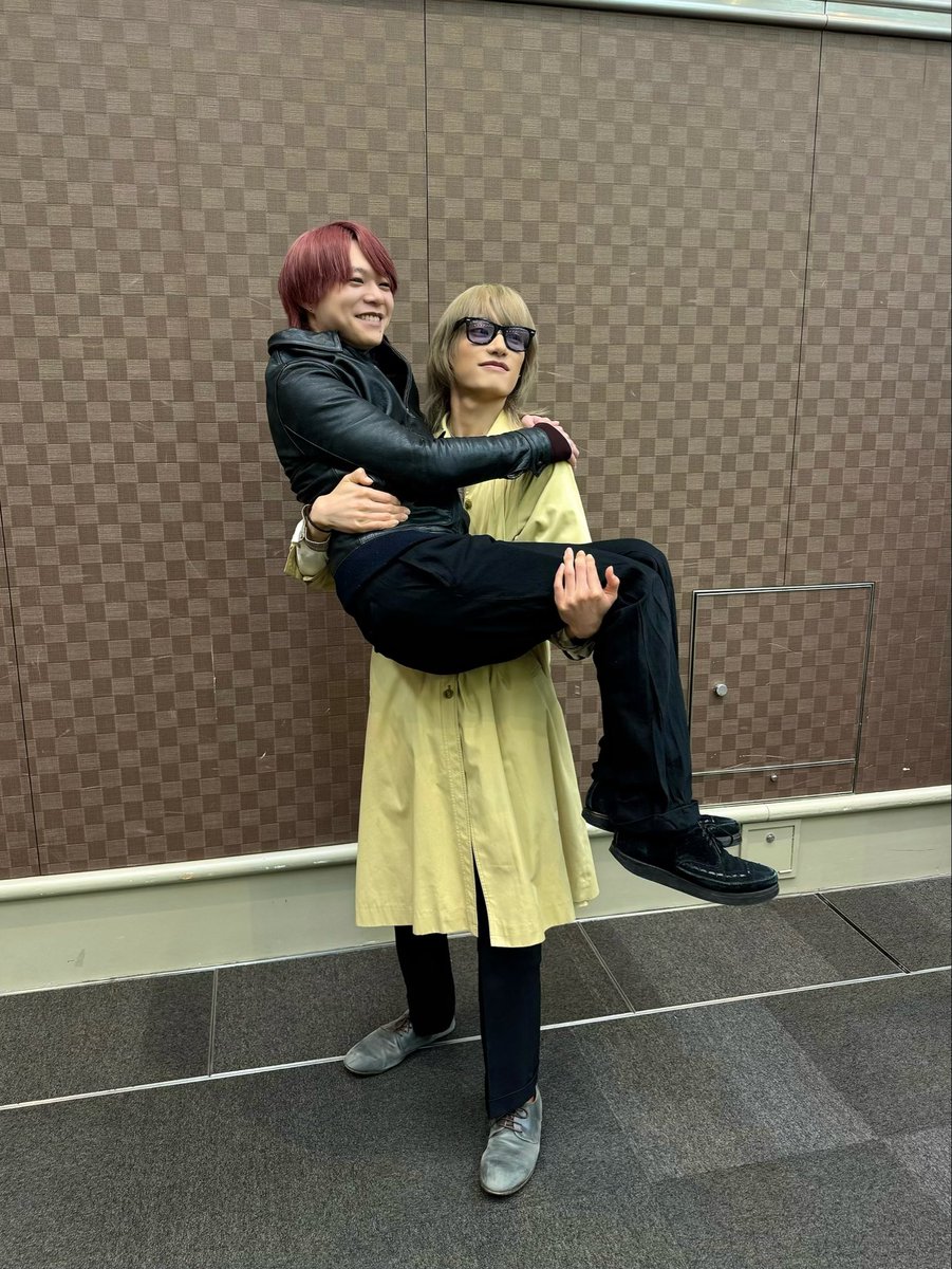 estrella_1013's tweet photo. エビライの余韻に任せて
私の好きなれおらくを見てください。
公式で母子扱いすぎてびびるので。

(リプに引用元リンクあるよ🌟) https://t.co/2q3Uowvrlx